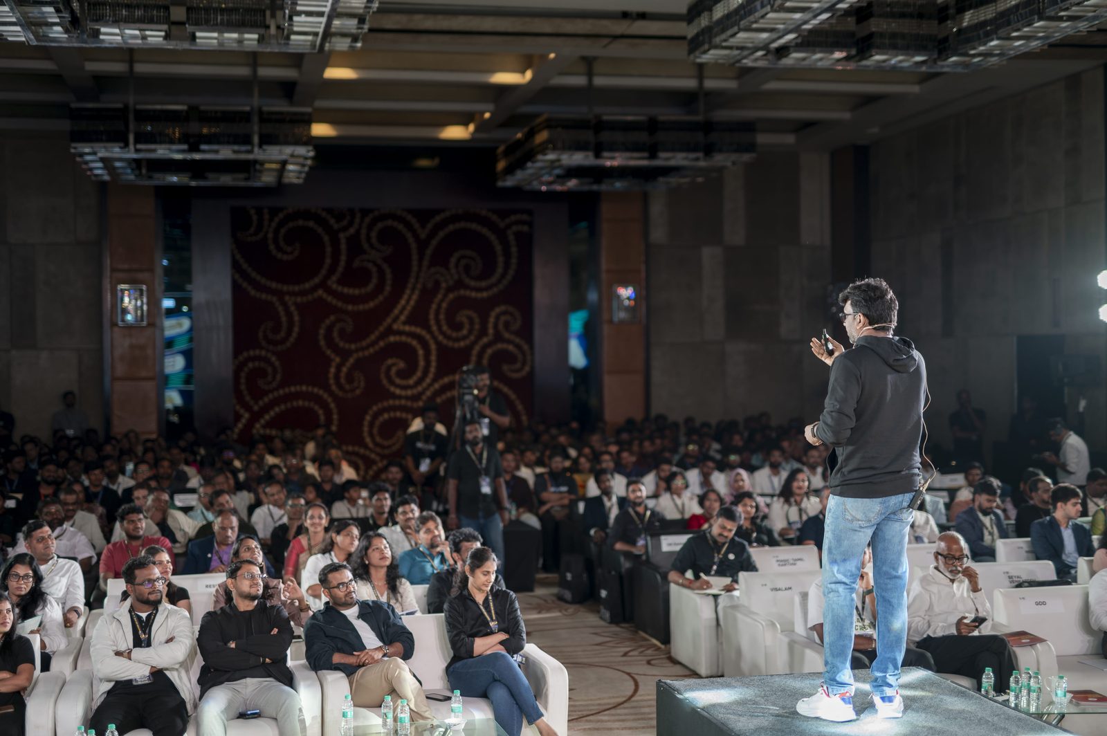 Speaking to the Social Eagle community